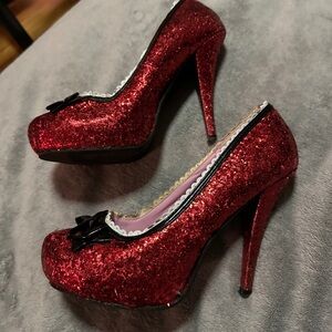Red Glitter Pumps- Perfect for Halloween! Size 8 Women’s